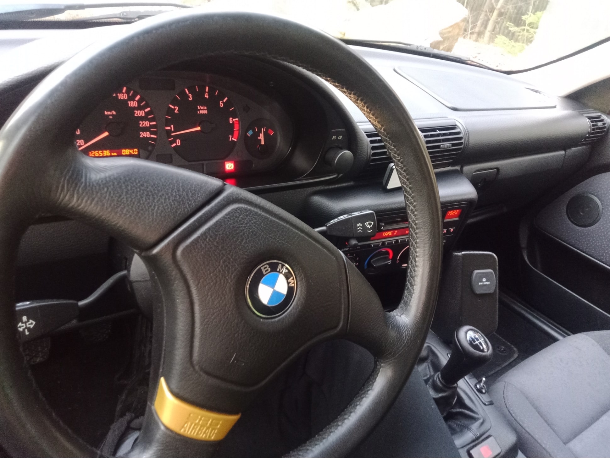 bmw-e36-319i-77kw-od-radima-4-min